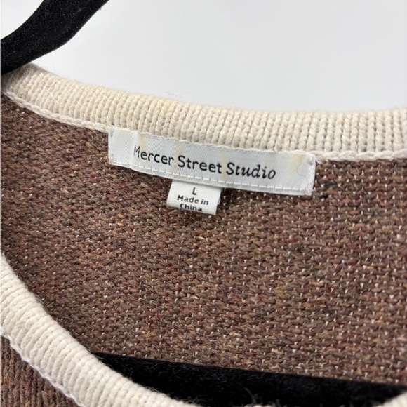 Vintage Mercer Street Studio Sweater with Cardinals, Size L - Picture 2 of 6